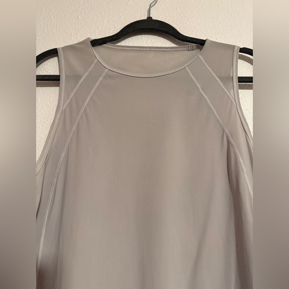 Lululemon Sculpt Tank - Picture 2 of 9